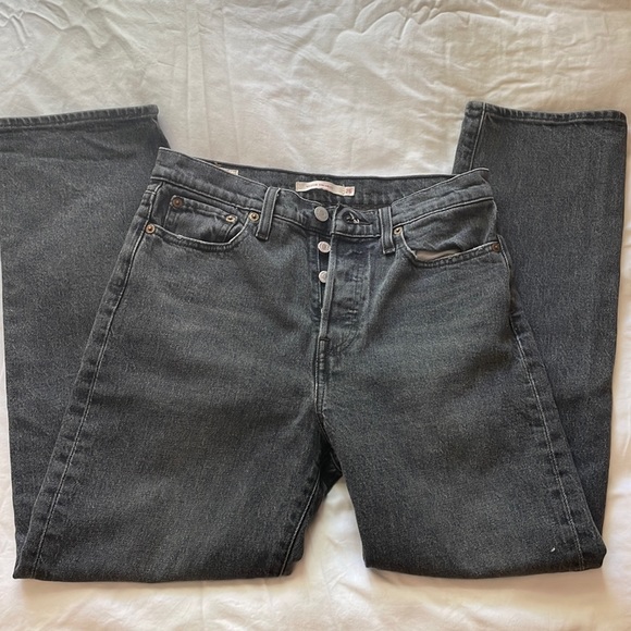 Levi NWOT black straight leg Jeans - Picture 1 of 3